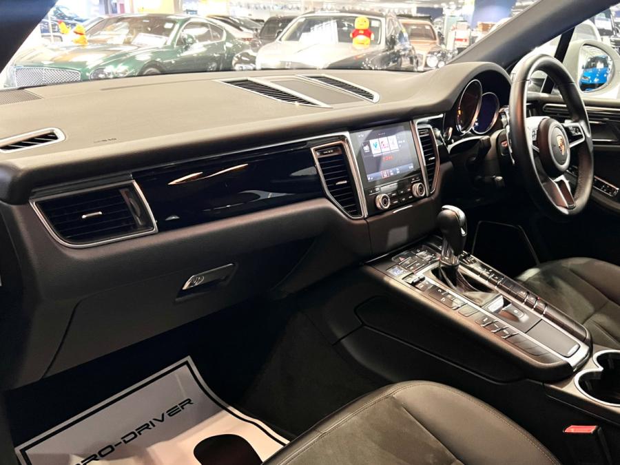 MACAN S - Image 8